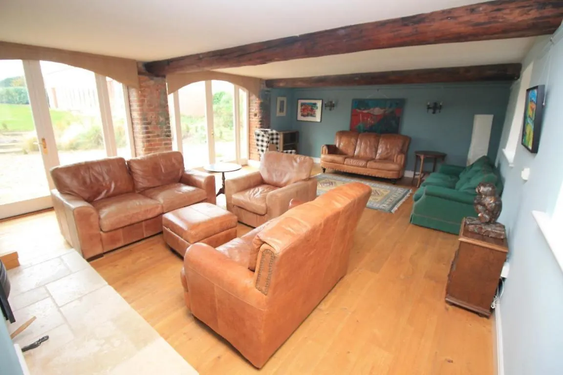 Country Retreat, Hot Tub, Games Room, Dog Friendly Ganton
